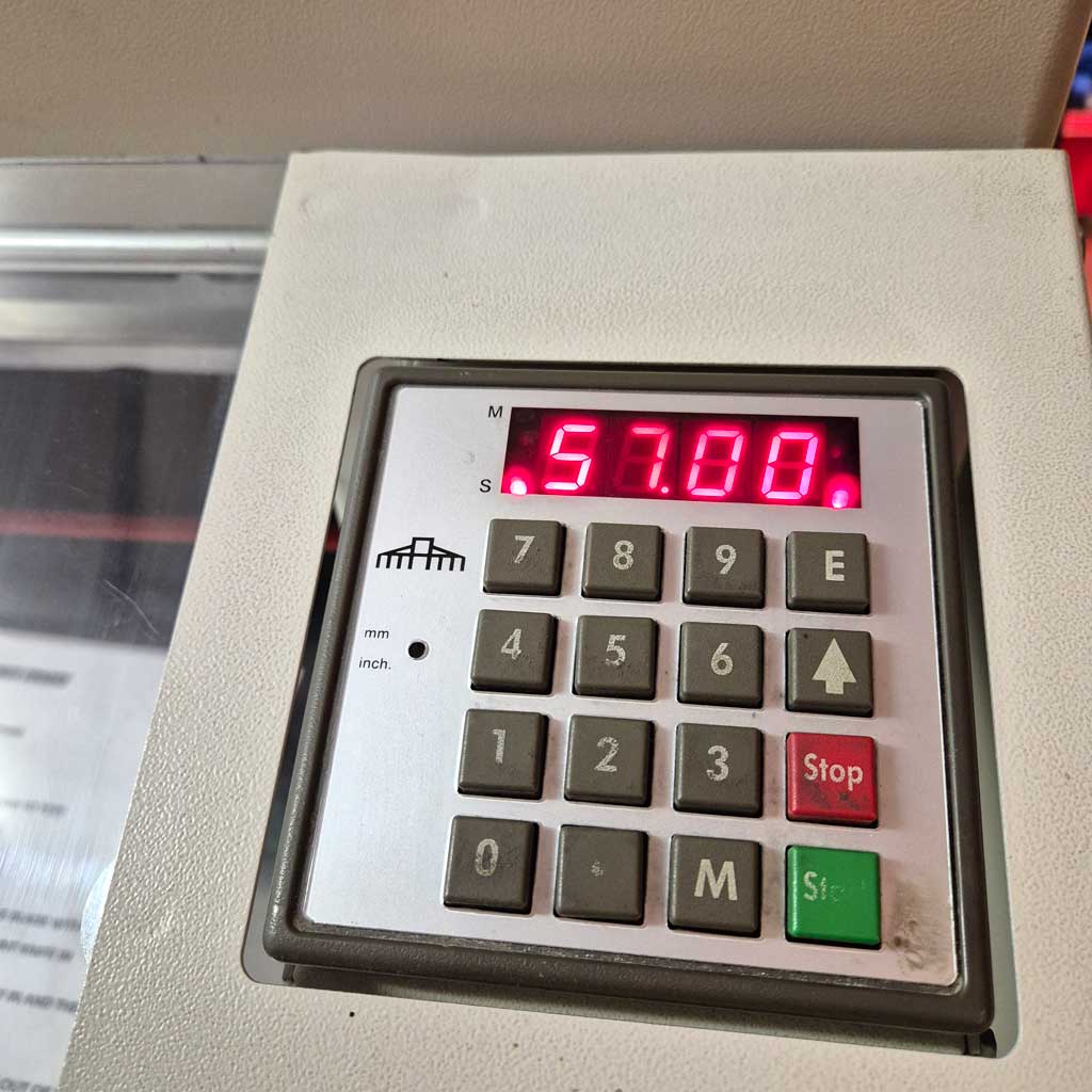 Used / Pre-owned EBA 550 Guillotine