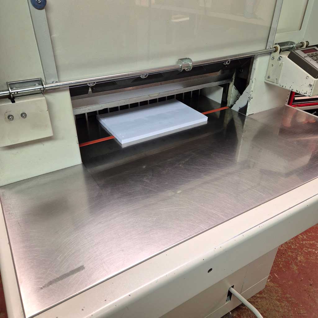 Used / Pre-owned EBA 550 Guillotine