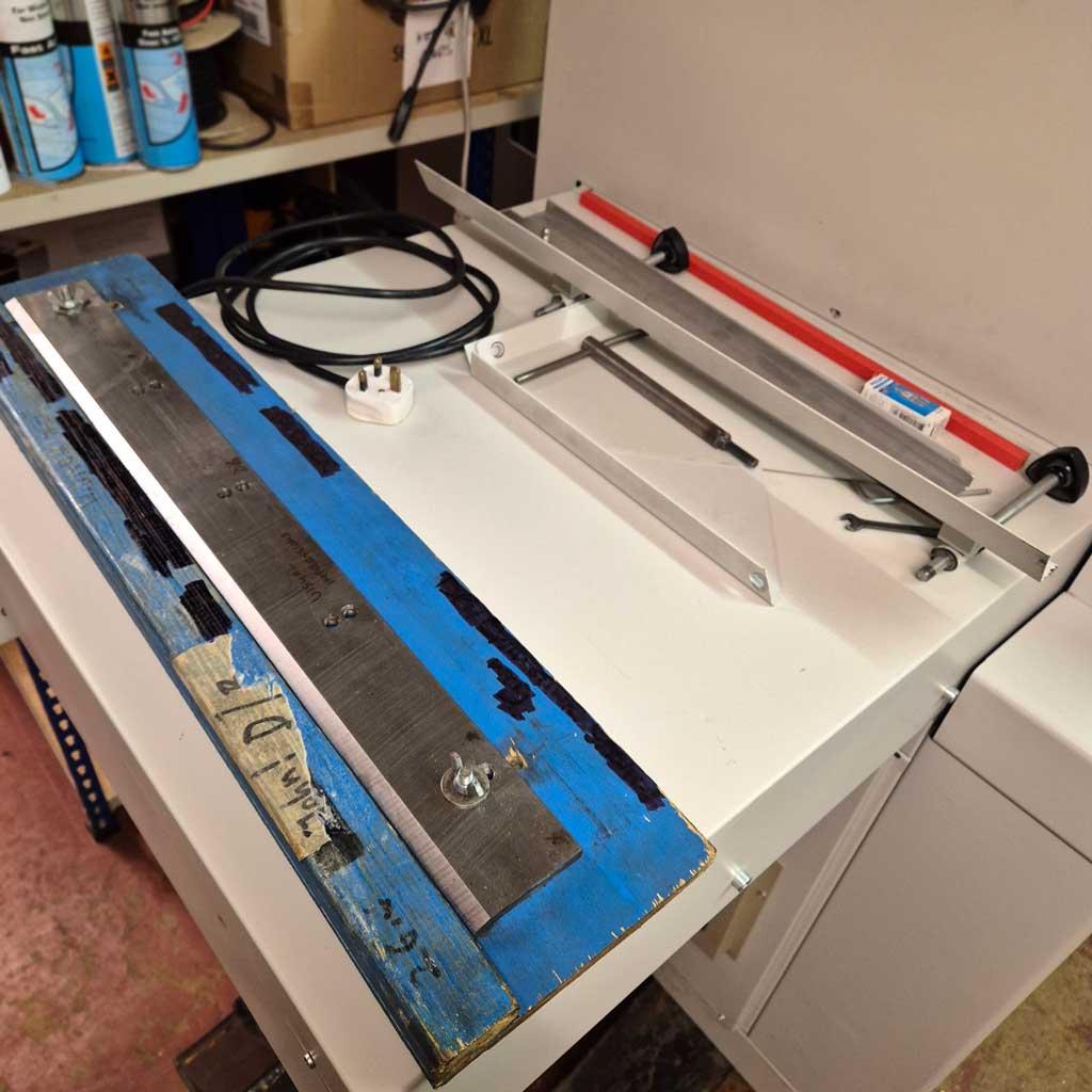 Used / Pre-owned EBA 550 Guillotine