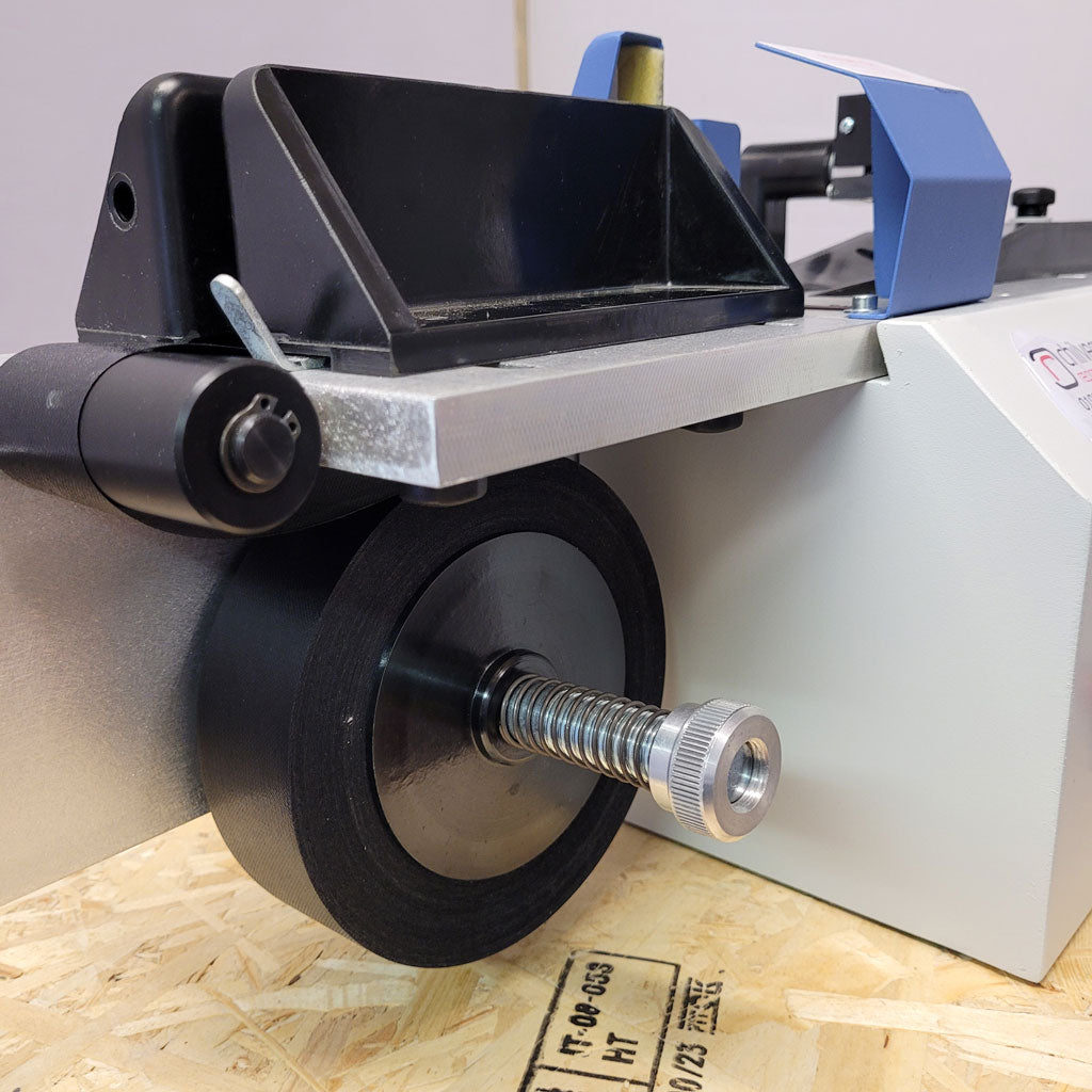 Soyuz-OMM Spine Tape Machine