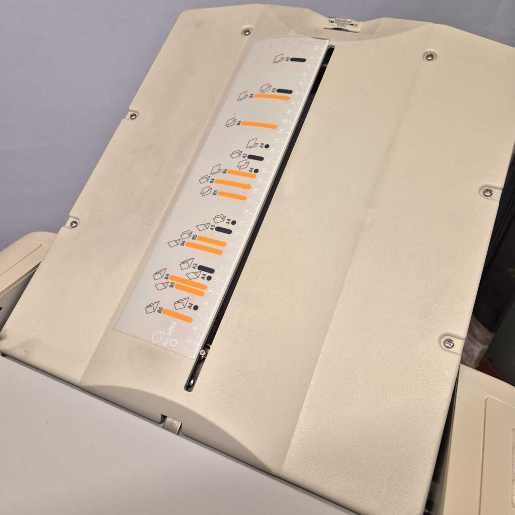 Used / Pre-owned SuperFax / Uchida PF-220 Paper Folder