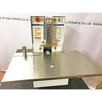 Warrior Heavy Duty Calendar Thumb Cut Punch