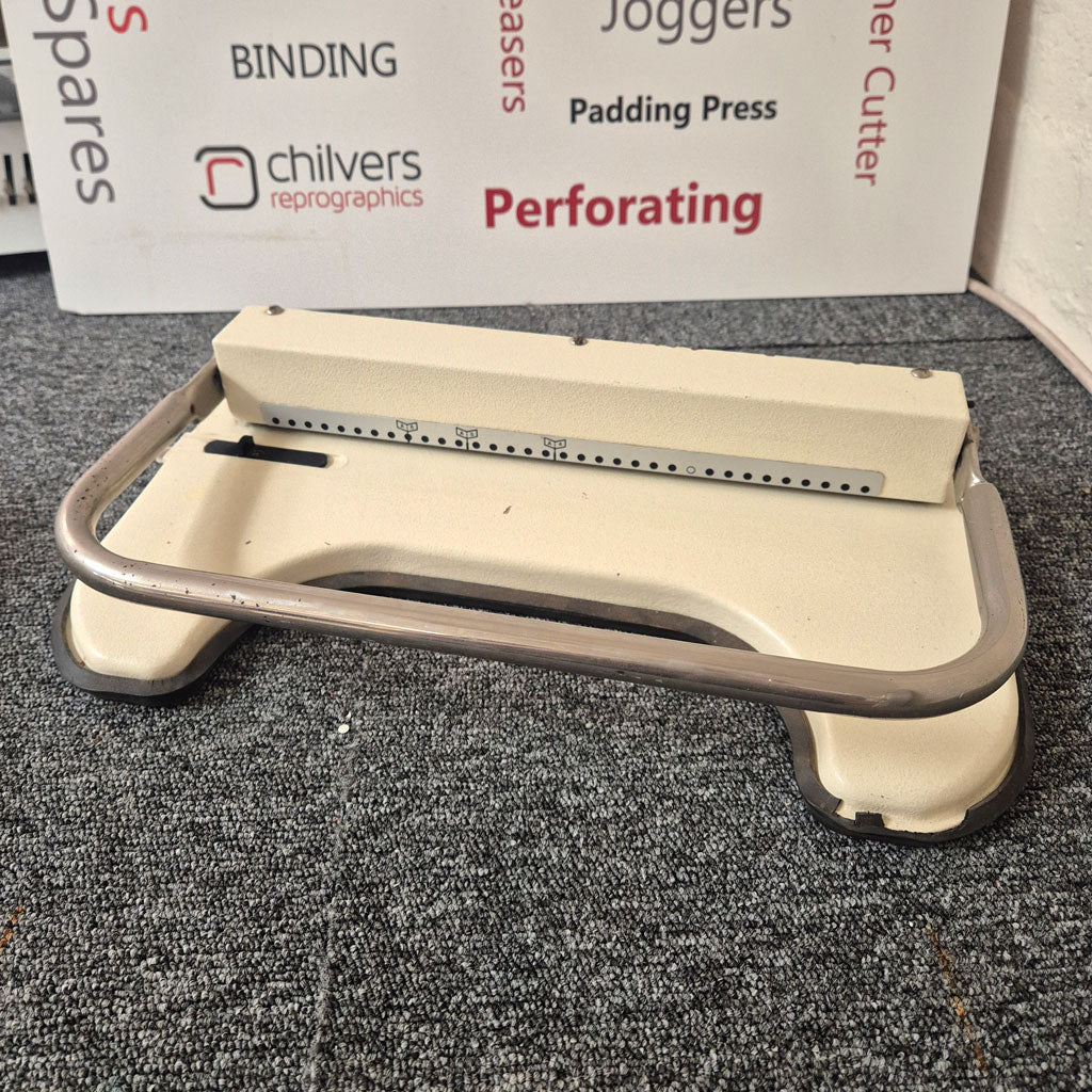 Used / Pre-owned 3:1 round hole Wire Punch