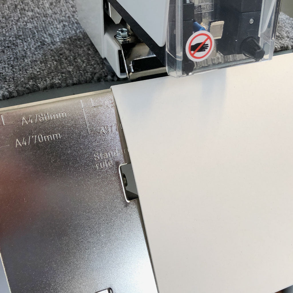 Rapid 106 Electric Stapler including 10,000 FREE Staples