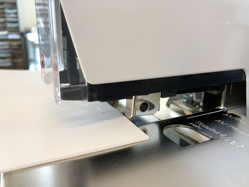 Rapid 106 Electric Stapler including 25,000 FREE Staples
